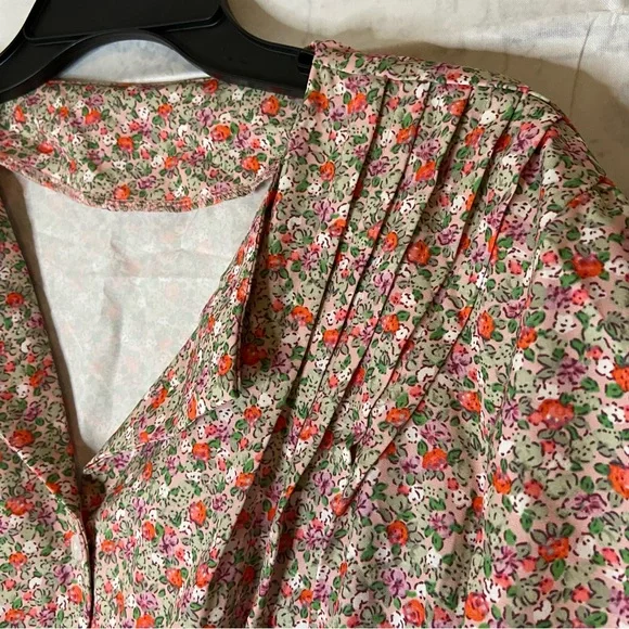 DAZY Short Sleeve Blouse with Vintage Floral Print Size XL - Picture 6 of 7